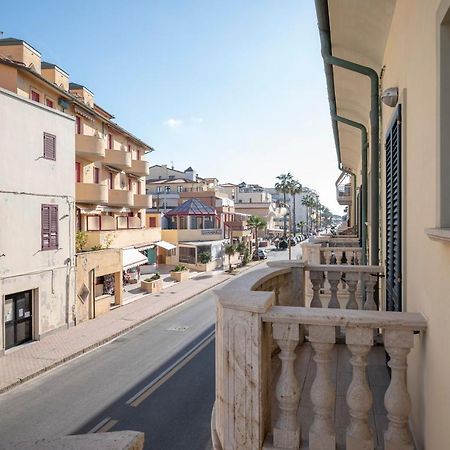Trilocale A Due Passi Dal Centro E Dal Mare Lejlighed San Vincenzo Eksteriør billede